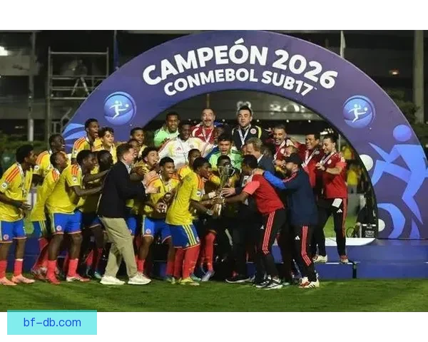 FIFA裁判争议引发热议多少中国球迷会彻夜追看世界杯